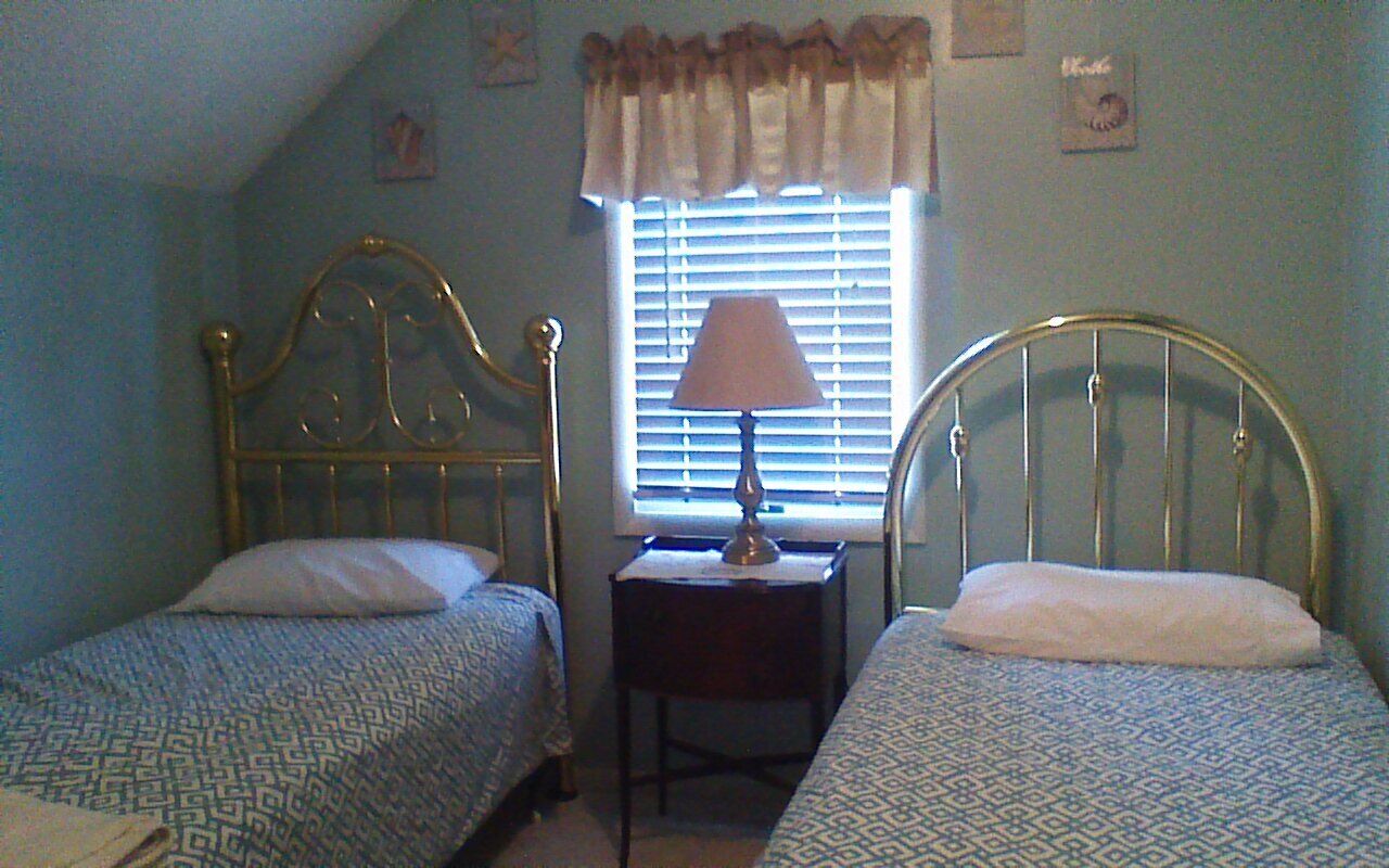 Waterfront property near Cedar Point Amusement Park and 2 waterparks