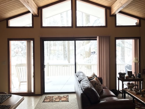 Private, Cozy, Quiet on double lot near Beautiful Higgins and Houghton Lakes