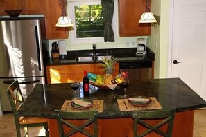 Full-sized fridge, microwave, dishwasher, coffee/tea maker