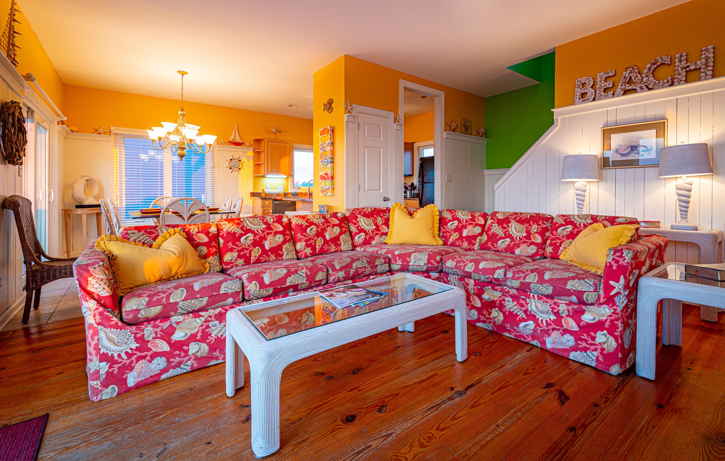 Gorgeous Ocean Front Beach Cottage!