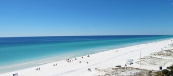 MOOIE GOLF FRONT w Enorme balkon en geweldig uitzicht 6e verdieping Unit 605 at The Inn