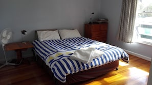4 camere, ferro/asse da stiro, culla da viaggio, lenzuola