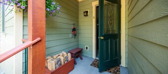 The Inn at Croftville Road Cottages #4. On the Shore of Lake Superior.