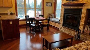 智能电视、壁炉