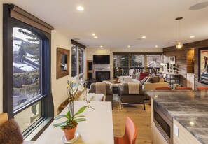 Interior - Village Inn Plaza 107 mountain view 3BR, 2BA. Walk to Gondola One (Vail)