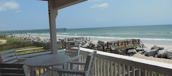 Ocean Front, Spacious, Dog Friendly End Unit, Best Views, Pools, near N End Pier