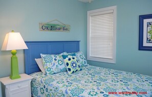 5 bedrooms, iron/ironing board, free WiFi, bed sheets