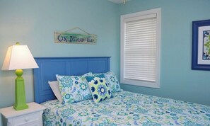 5 bedrooms, iron/ironing board, free WiFi, bed sheets