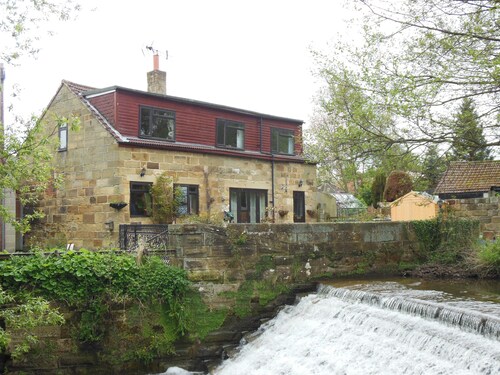 Family friendly holiday cottage in the beautiful North Yorkshire countryside.