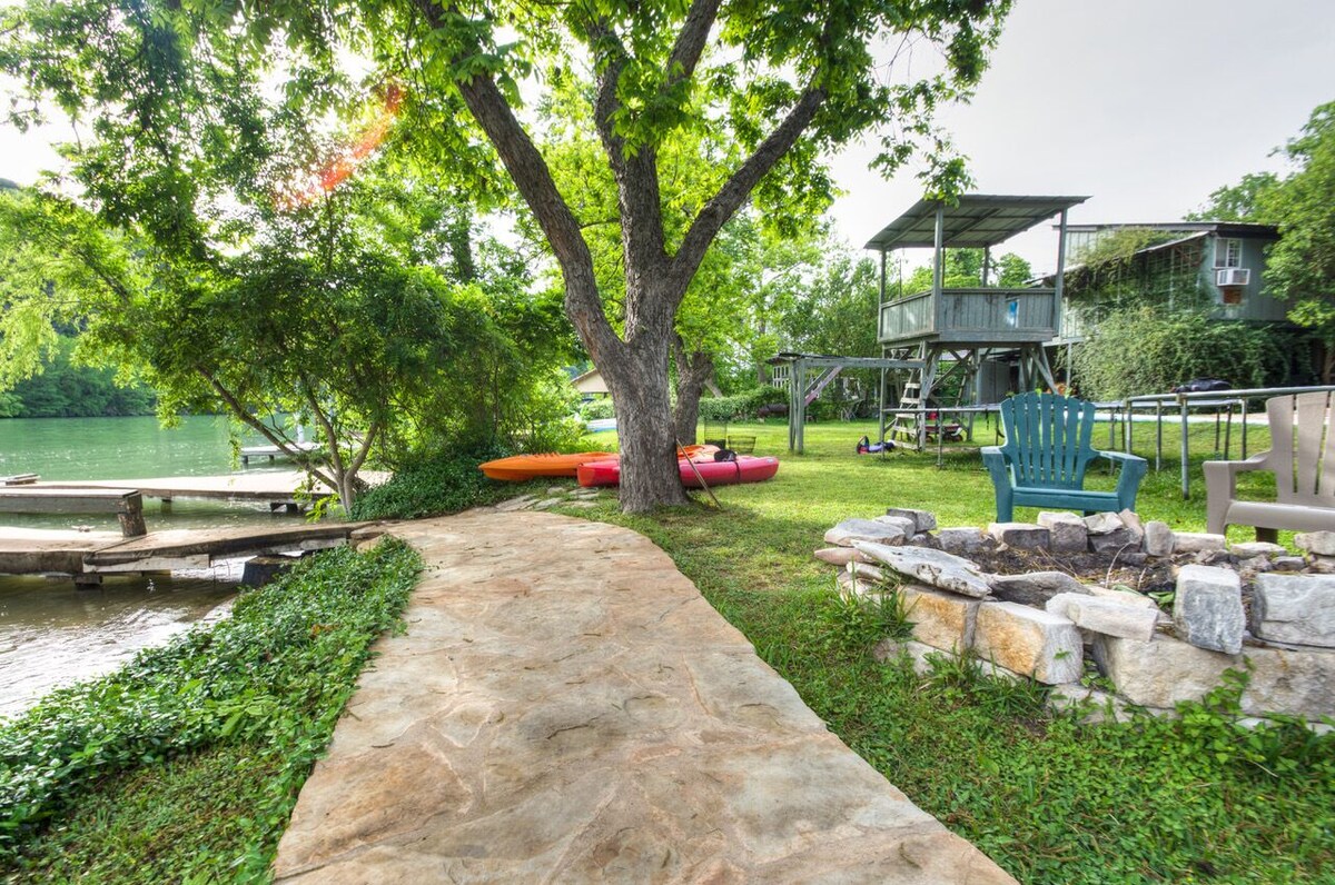 Photo 18 of Family Staycation Paradise -Lake Austin Waterfront:Volleyball, Kayaks, Hiking
