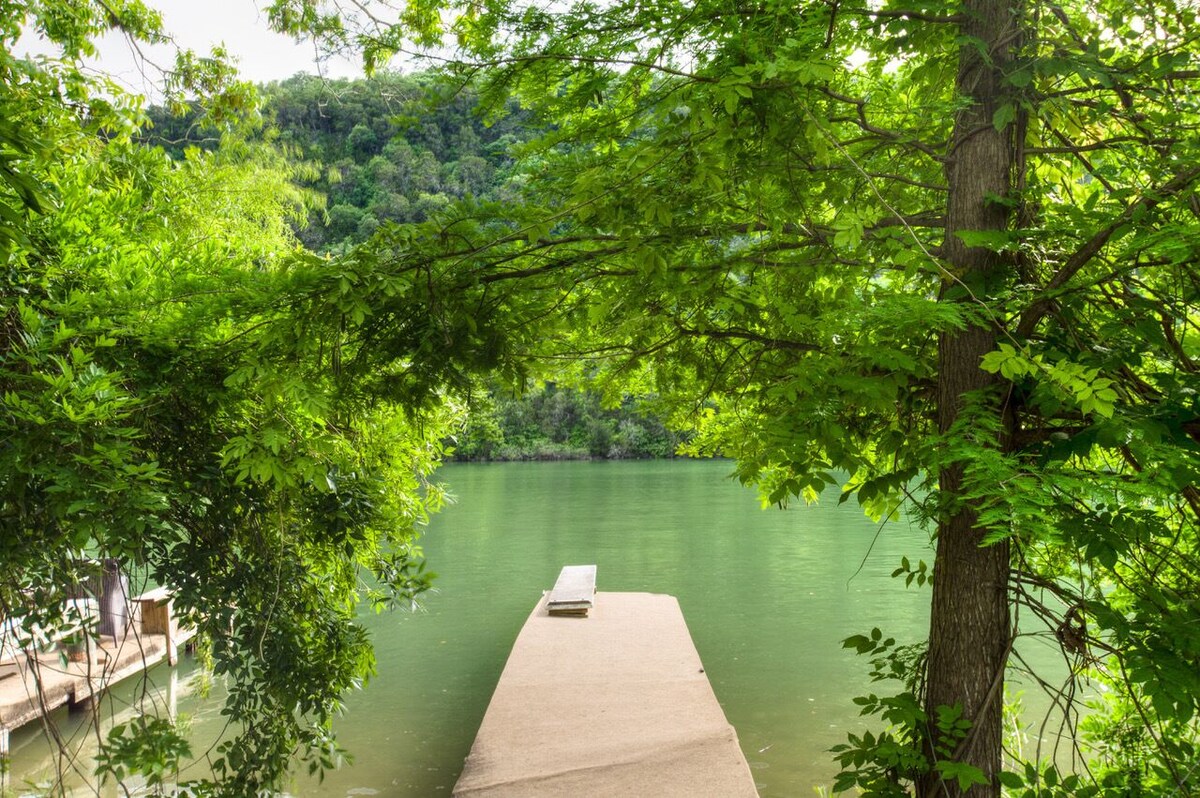 Photo 19 of Family Staycation Paradise -Lake Austin Waterfront:Volleyball, Kayaks, Hiking