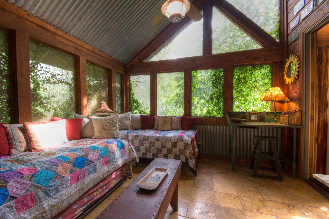 3 makuuhuonetta, silitysrauta/-lauta, Wi-Fi, vuodevaatteet