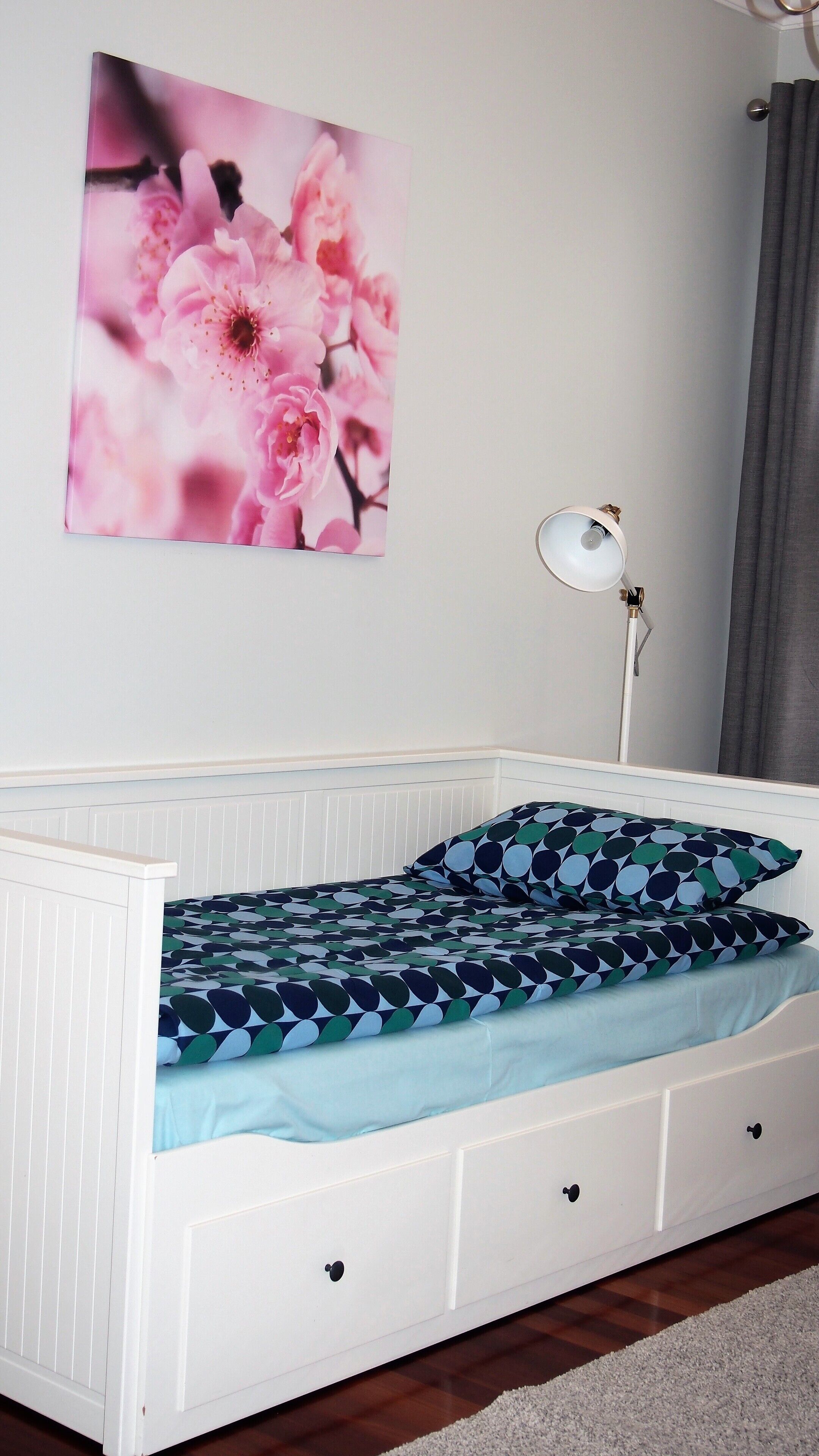 Beautiful quiet apartment with sea views — image 12