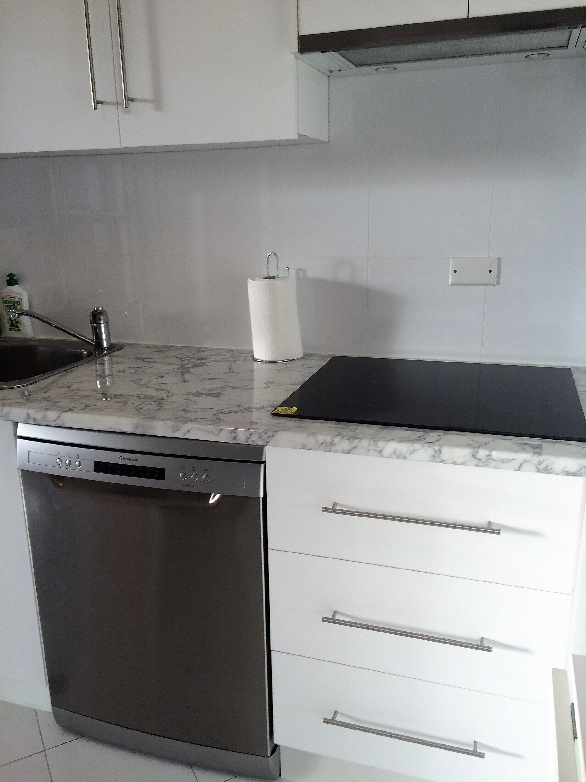 Beautiful quiet apartment with sea views — image 18