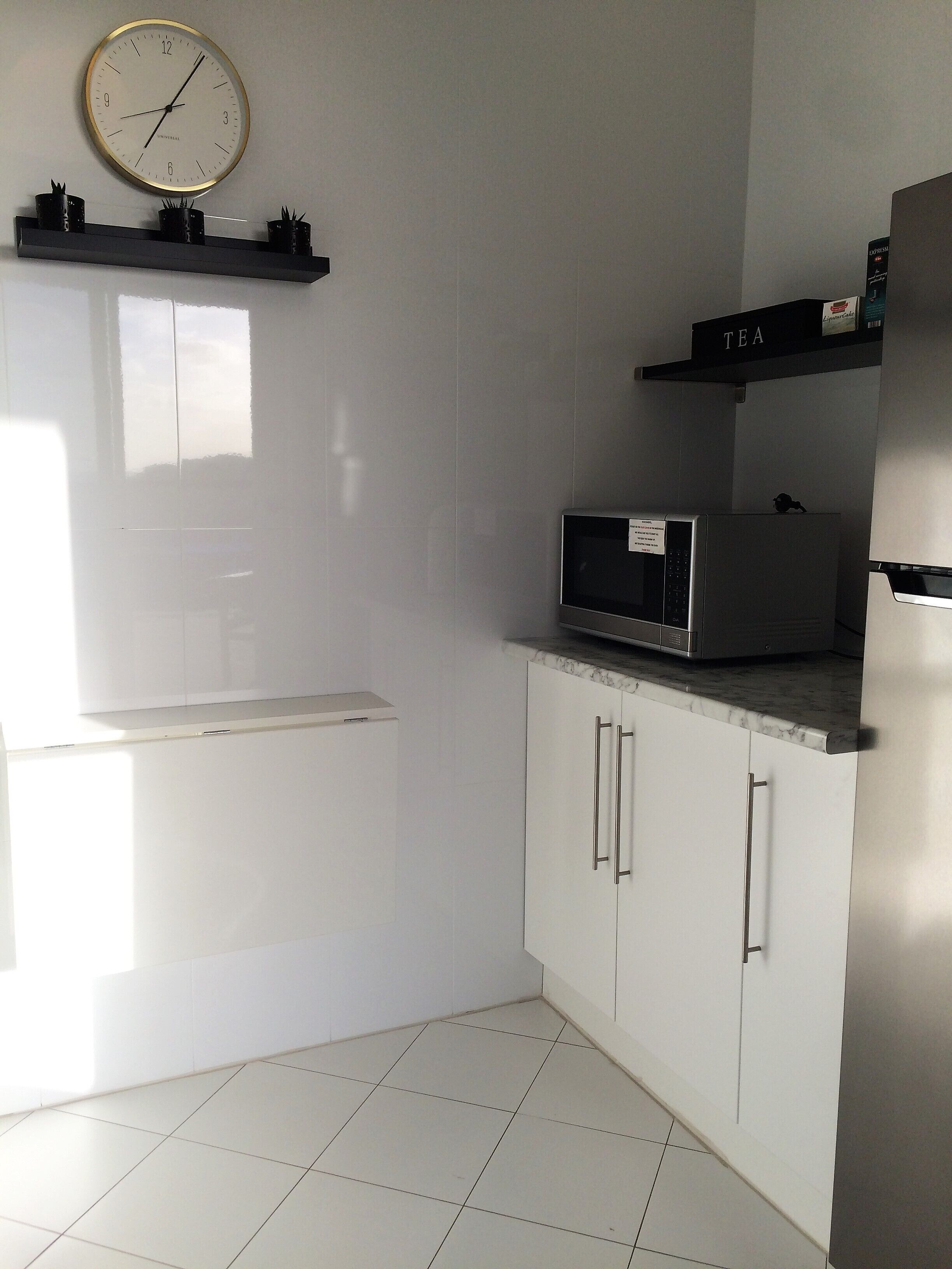 Beautiful quiet apartment with sea views — image 19