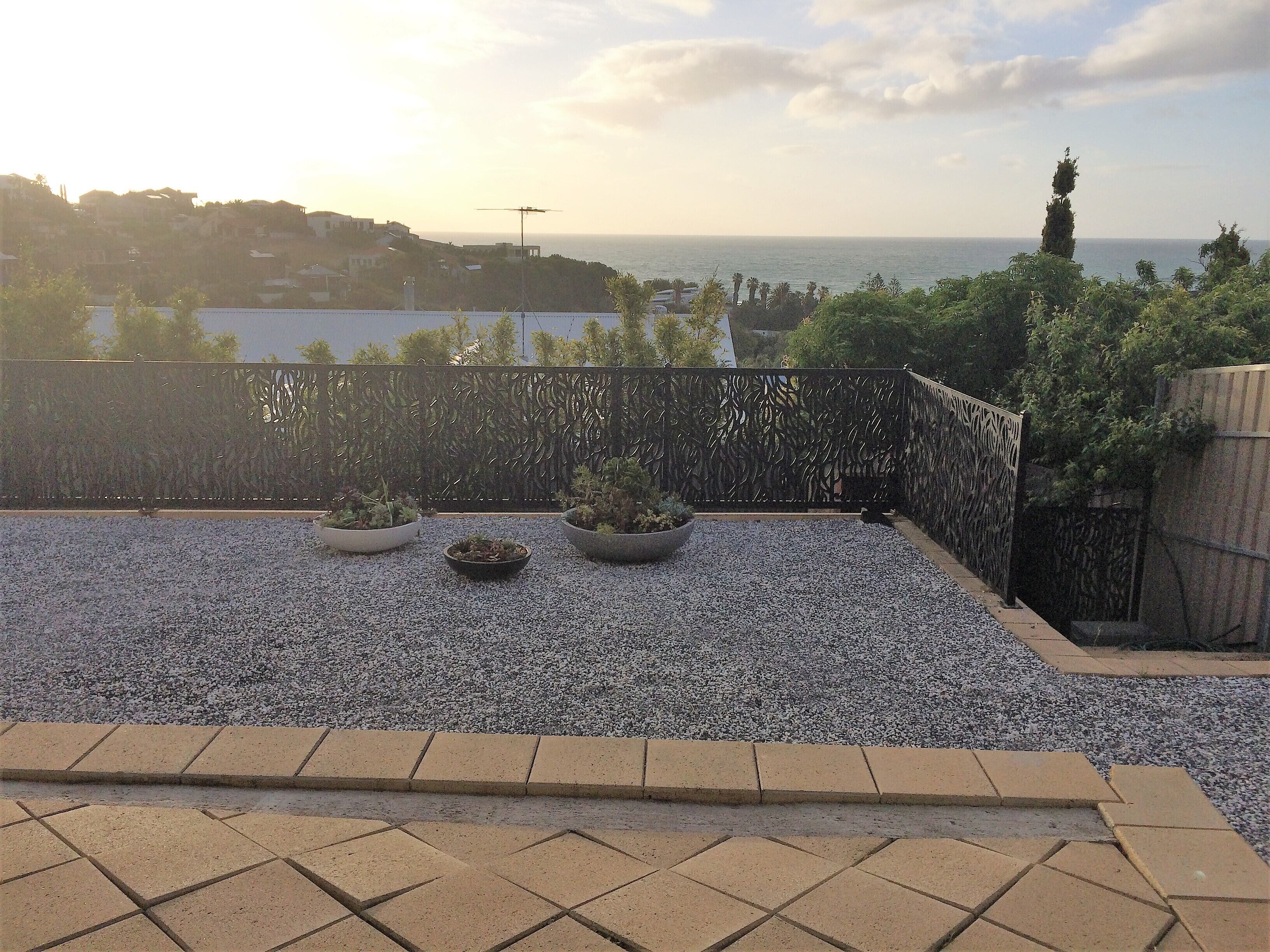 Beautiful quiet apartment with sea views — image 4