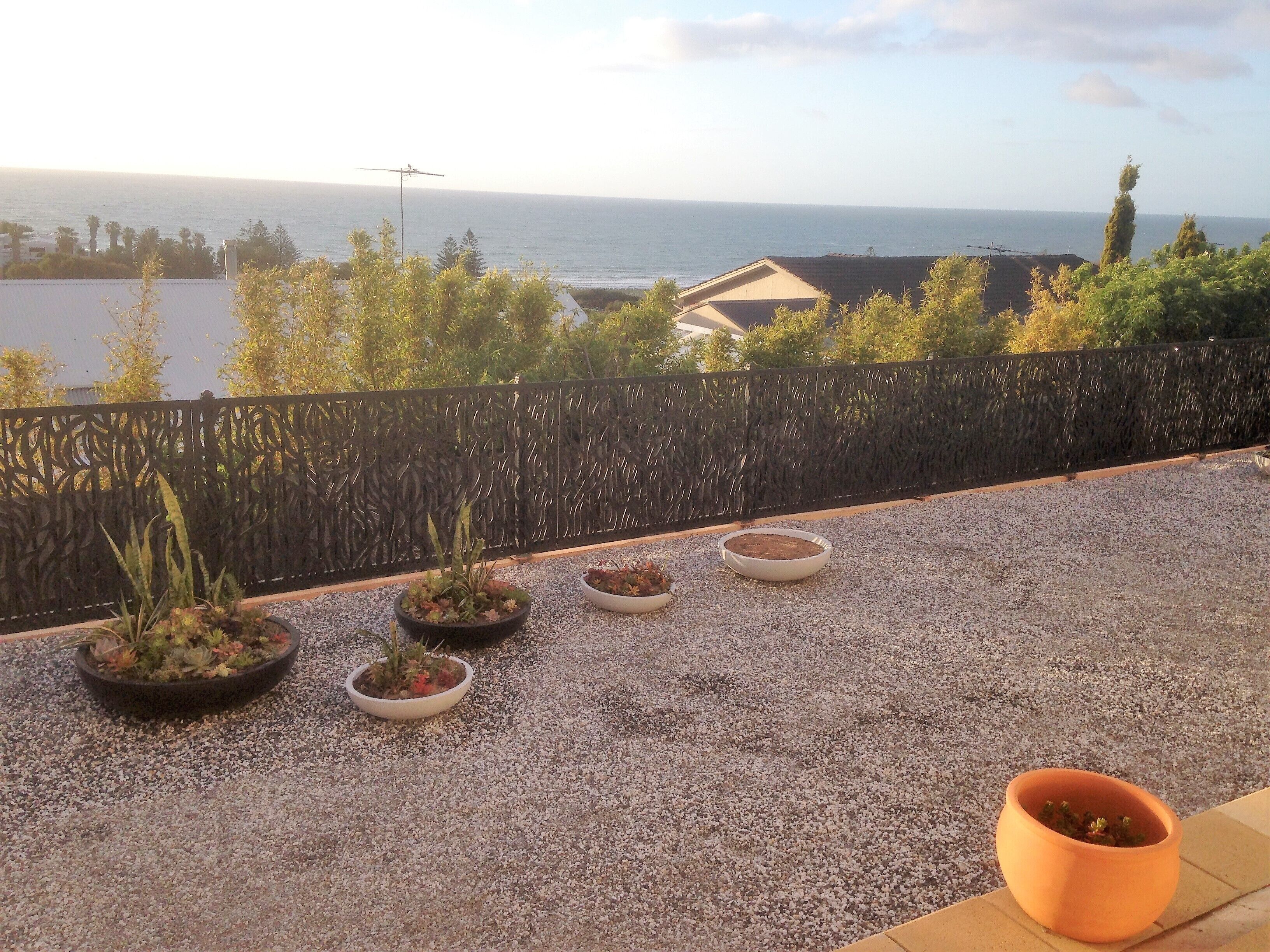 Beautiful quiet apartment with sea views — image 6