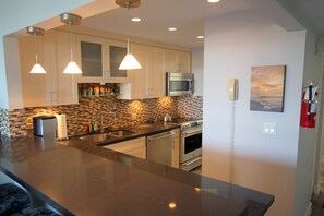 Fridge, microwave, oven, stovetop - Waterfront Islamorada Condo – Heated Pool, Marina & Deeded Boat Slip (Tavernier)