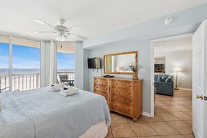 3 bedrooms, iron/ironing board, WiFi, bed sheets - COV 220 - Elegant Oceanfront Villa - Unbeatable Views - 2 Pools (Folly Beach)