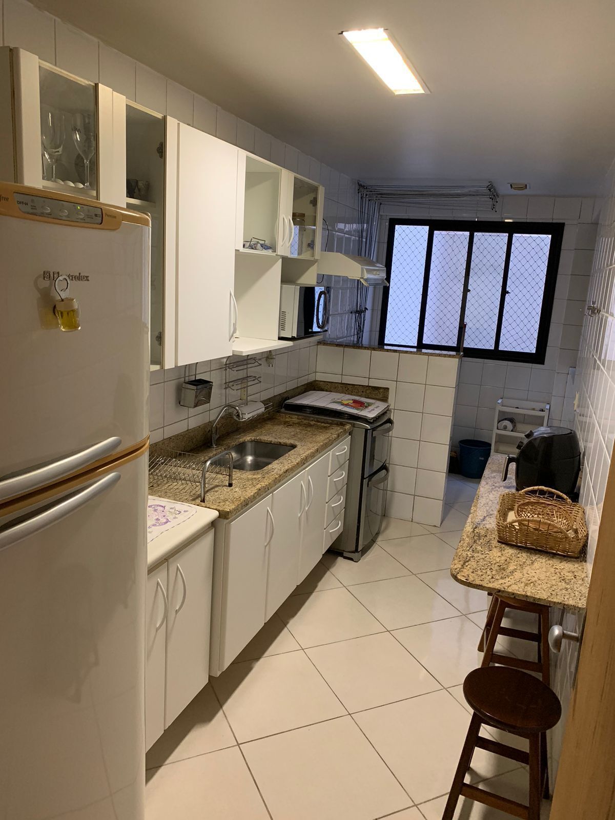 Semi-new 3 bedroom apartment 300mts from the beach with wifi