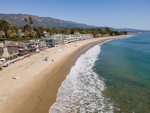Entire Beachfront Home With the Unique Charm of a Sailing Vessel