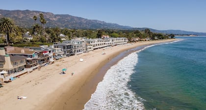 Entire Beachfront Home With the Unique Charm of a Sailing Vessel