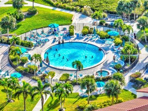 Piscine extérieure, piscine chauffée