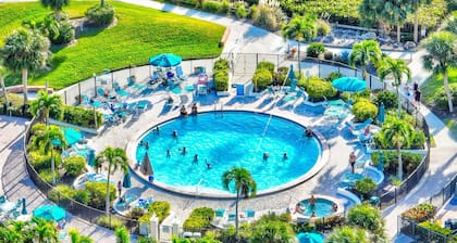 4th Floor Crescent Beach Condo Offering Full Unobstructed Gulf Views.
