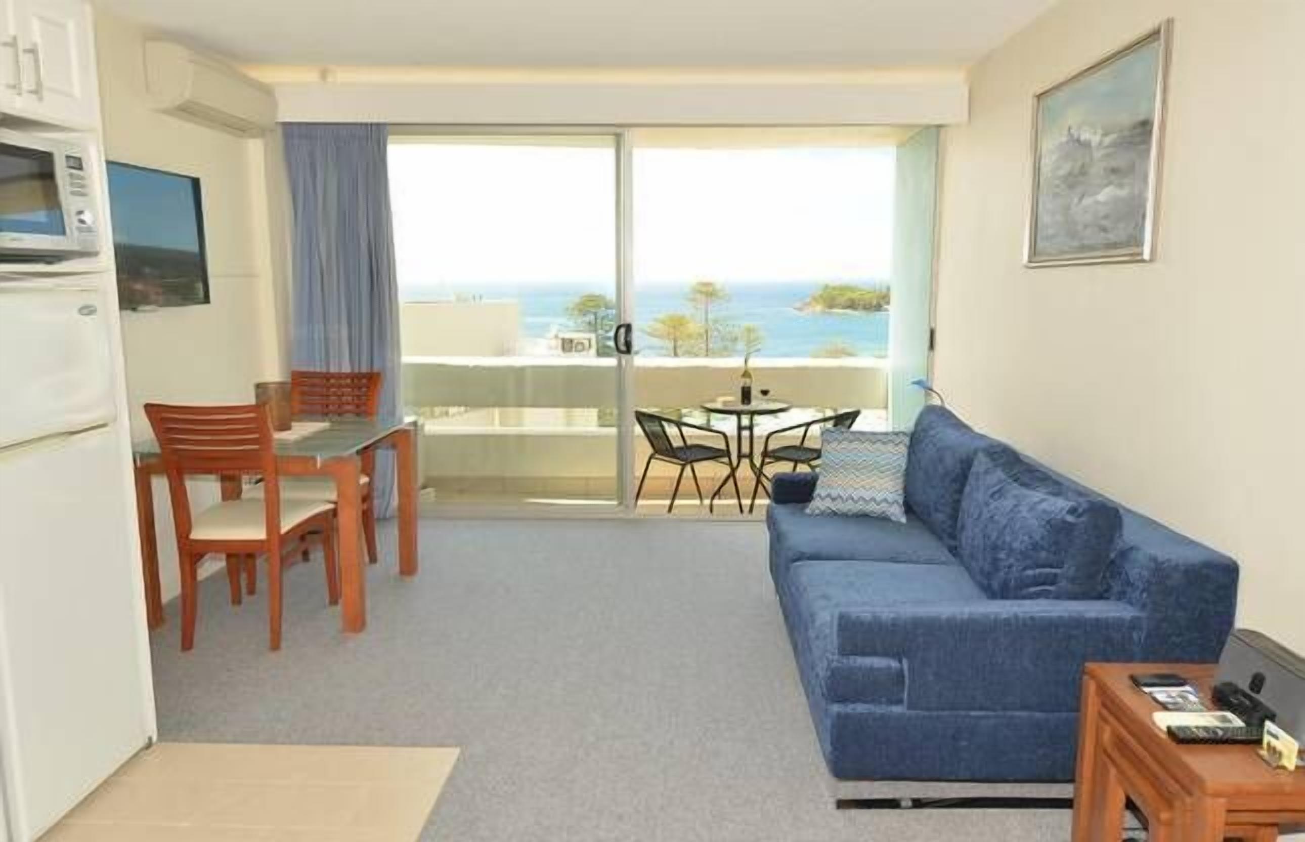 Manly Seaside Bliss 1 br apartment fabulous views