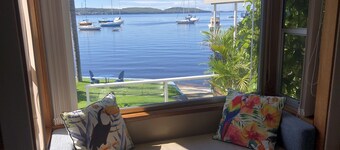 Tranquil Shores Waterfront Cottage