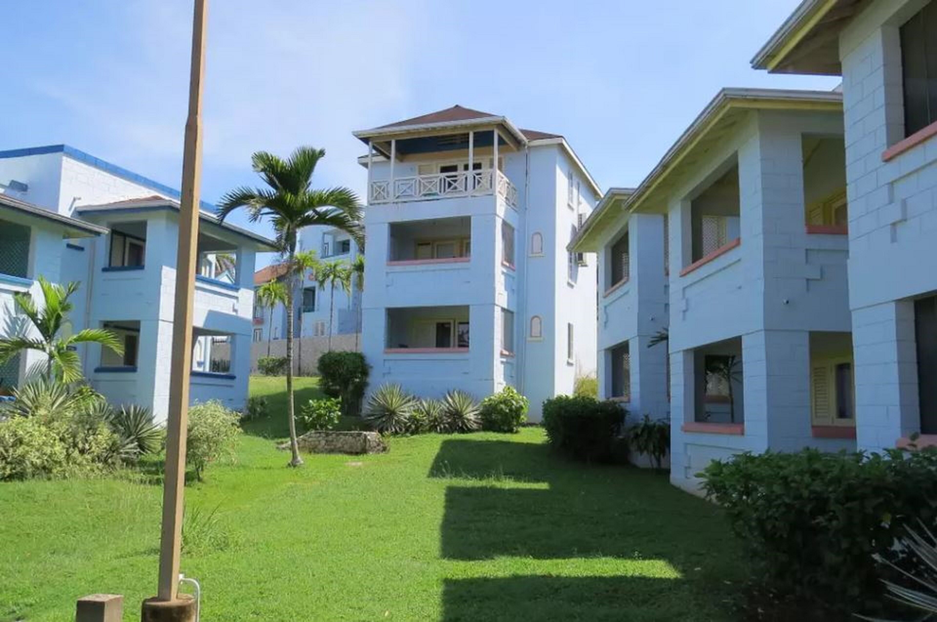 BEACH FRONT 3 STORY VACATION RENTAL