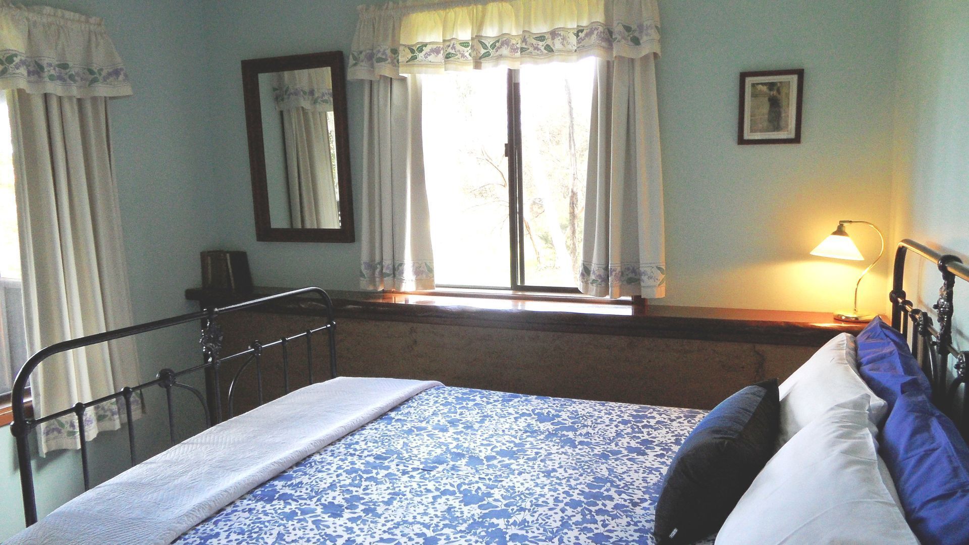 Balinga Cottages Beautifully crafted Rammed Earth