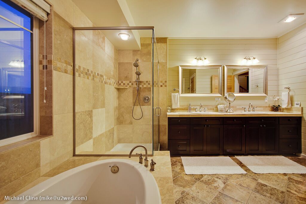  Luxury Cape Cod on Tidal Sandy Beach Sleeps up to 12 Close to Seattle