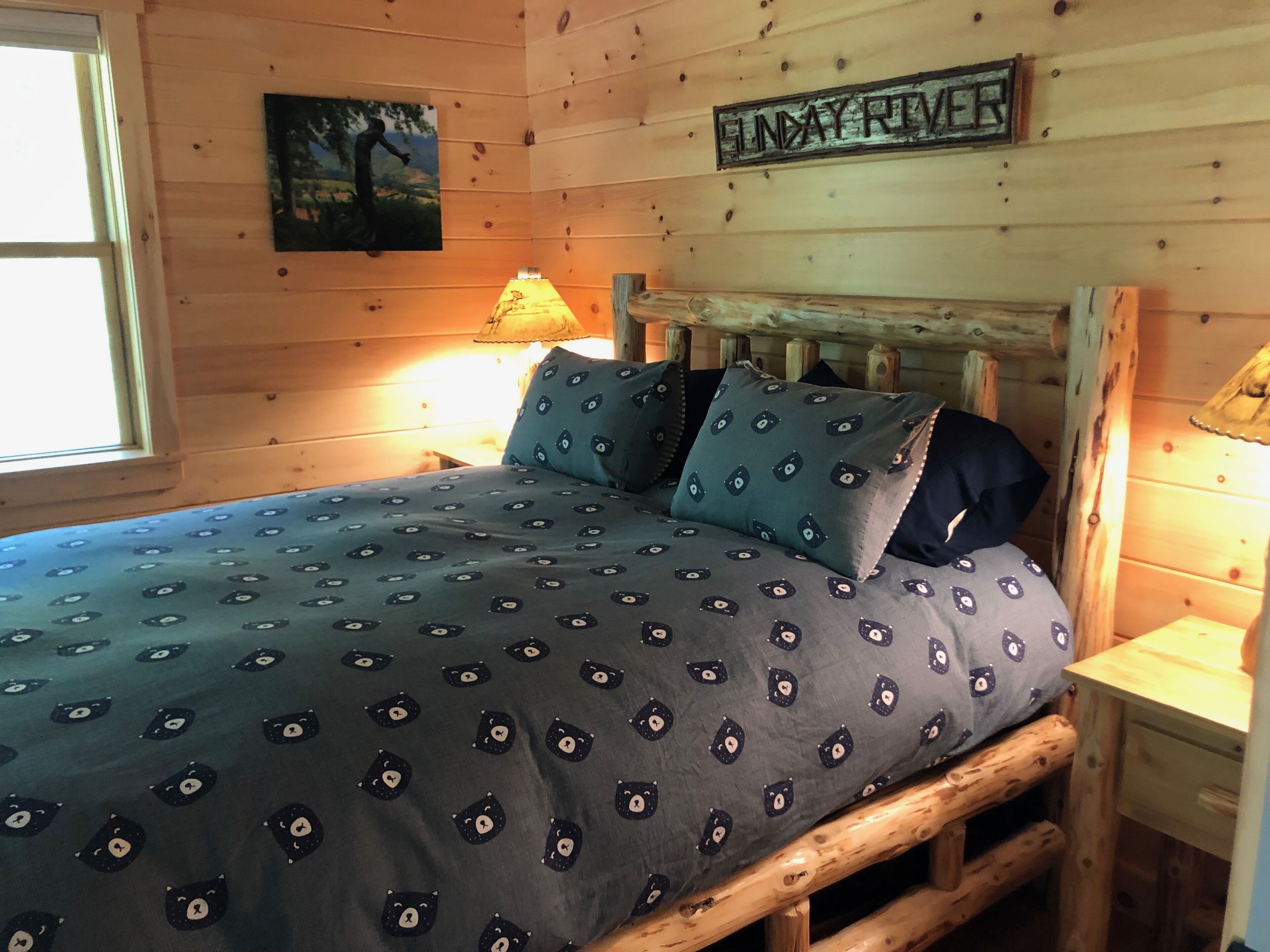 "The GingerBread" 10 min from Sunday River with a Hot Tub to come home to!