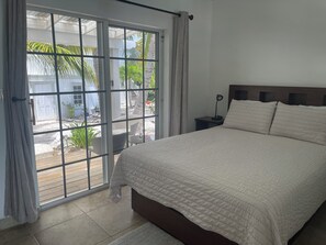 1 habitación, tabla de planchar con plancha, wifi gratis y ropa de cama 