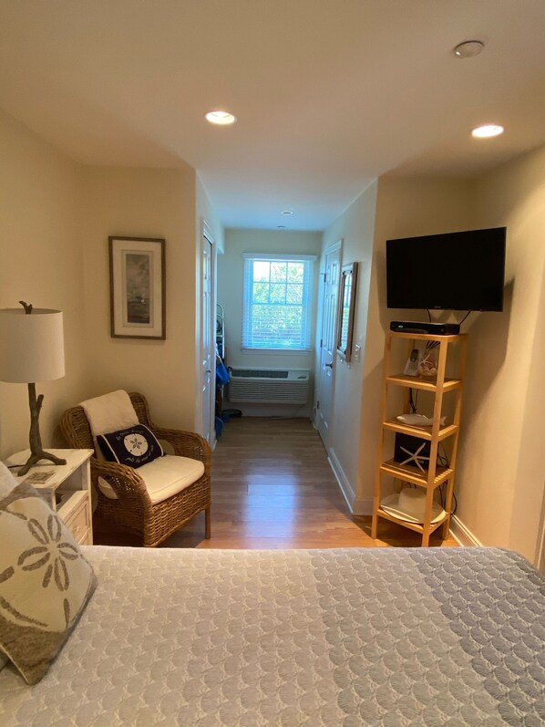 2 bedrooms, iron/ironing board, free WiFi