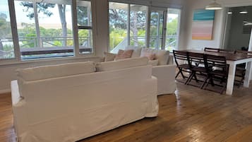 Télévision, lecteur de DVD, vidéothÚque