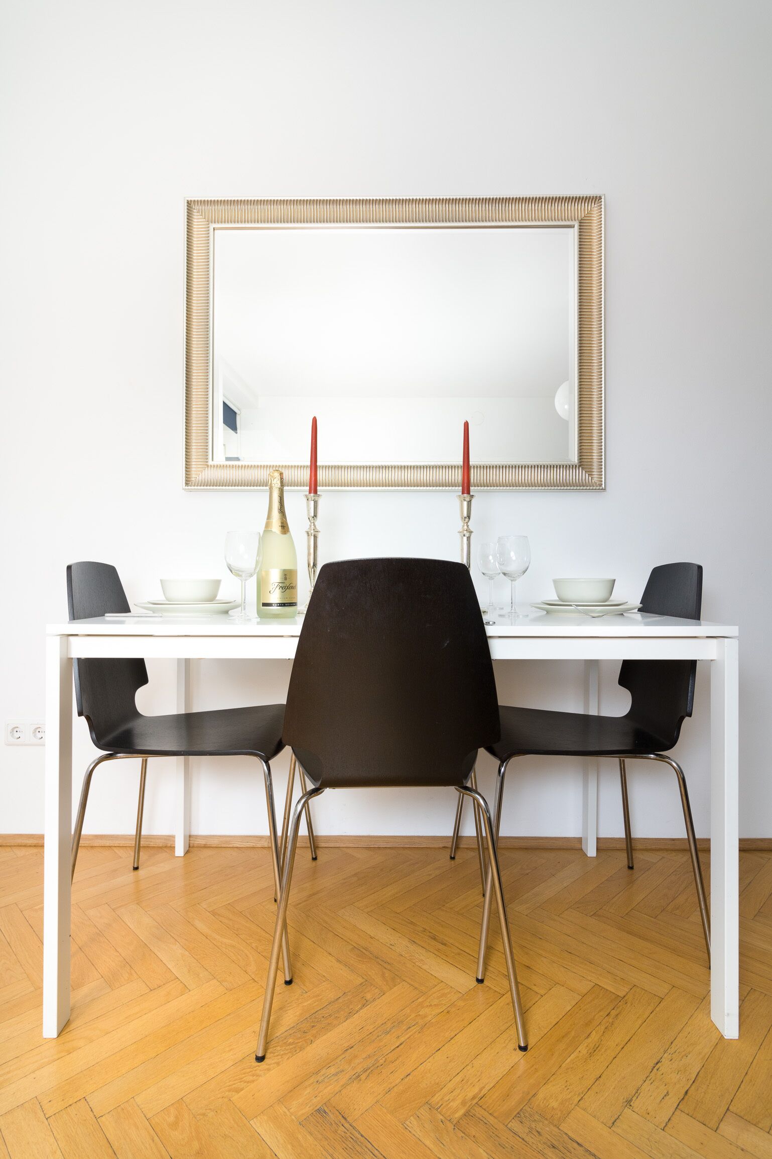 Newly renovated Apartment - 500 meters to City Center - Air conditioned