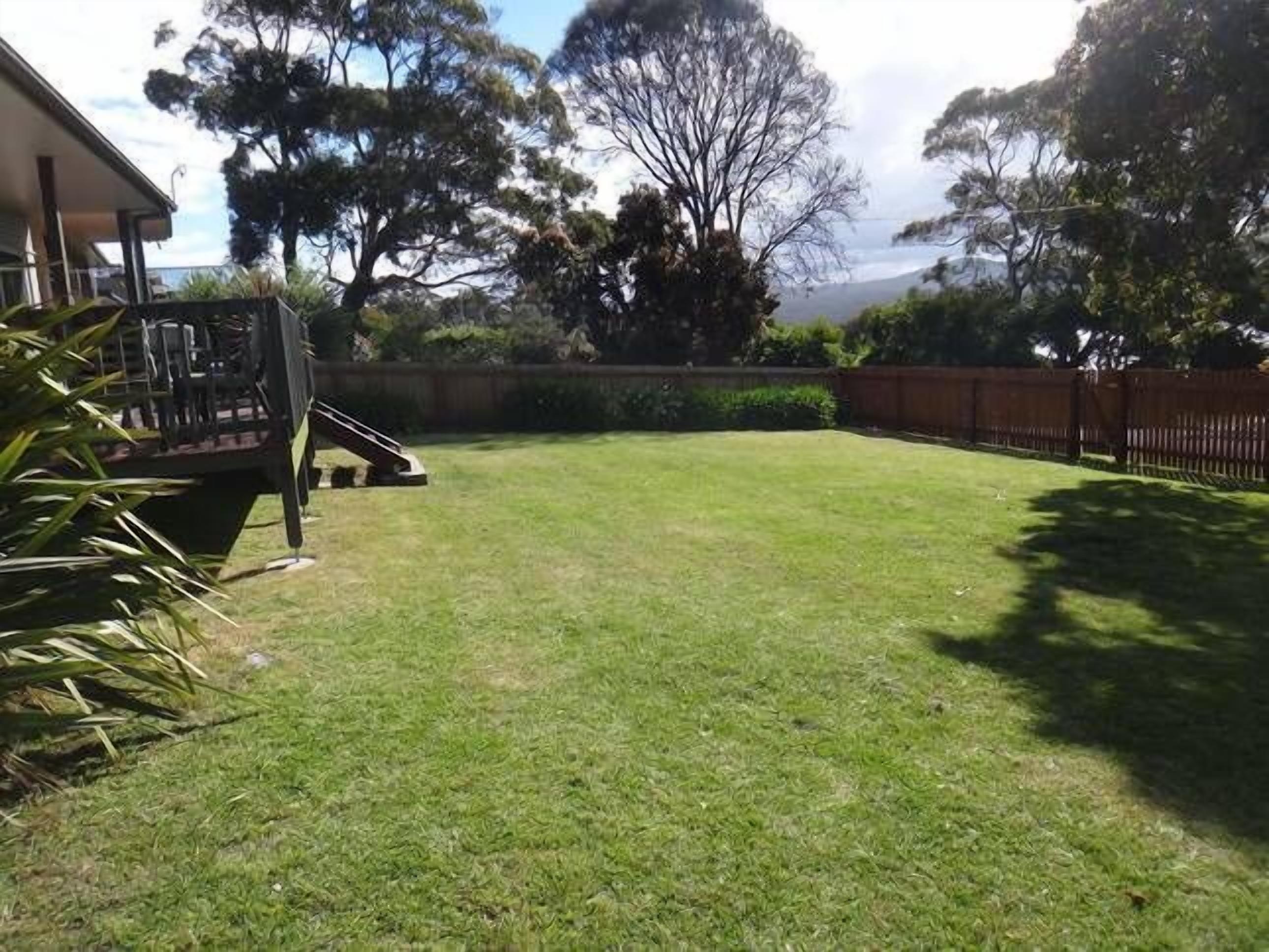 Binalong Beach House — image 14
