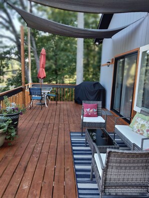 Outdoor dining - Romantic Lake Cottage Retreat ..<br>Perfect for 2<br> (Sherrills Ford)