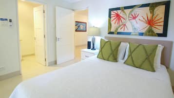 3 quartos, cofres nos quartos, escrivaninha