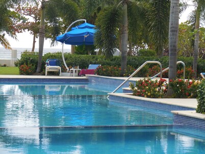 Palm Beach 109 Hastings Barbados, 3 Bdrm condo. Beachfront, Pool, Best location!