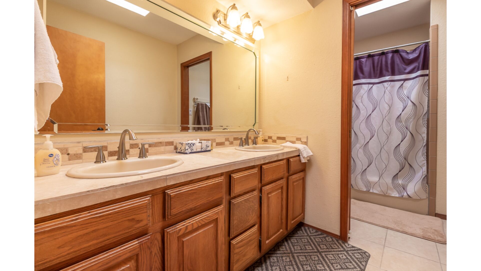 ⭐️3200ft🏊‍♂️Pool♨️Hot Tub🎱Billiards 🧳Sleeps 18 & Mtn Views🌄