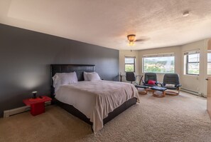 5 bedrooms, in-room safe, desk, iron/ironing board