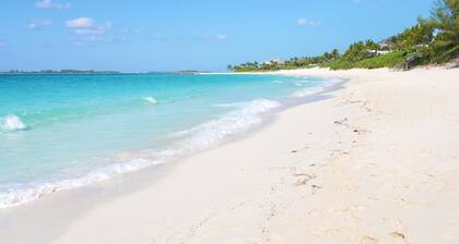 WATERFRONT HAVEN - Oceanfront Escape im östlichen Nassau! KEINE HURRICANE-BESCHÄDIGUNG