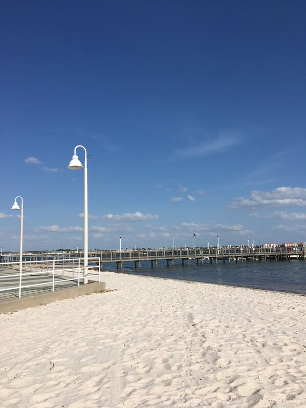 Liegestühle, Strandtücher