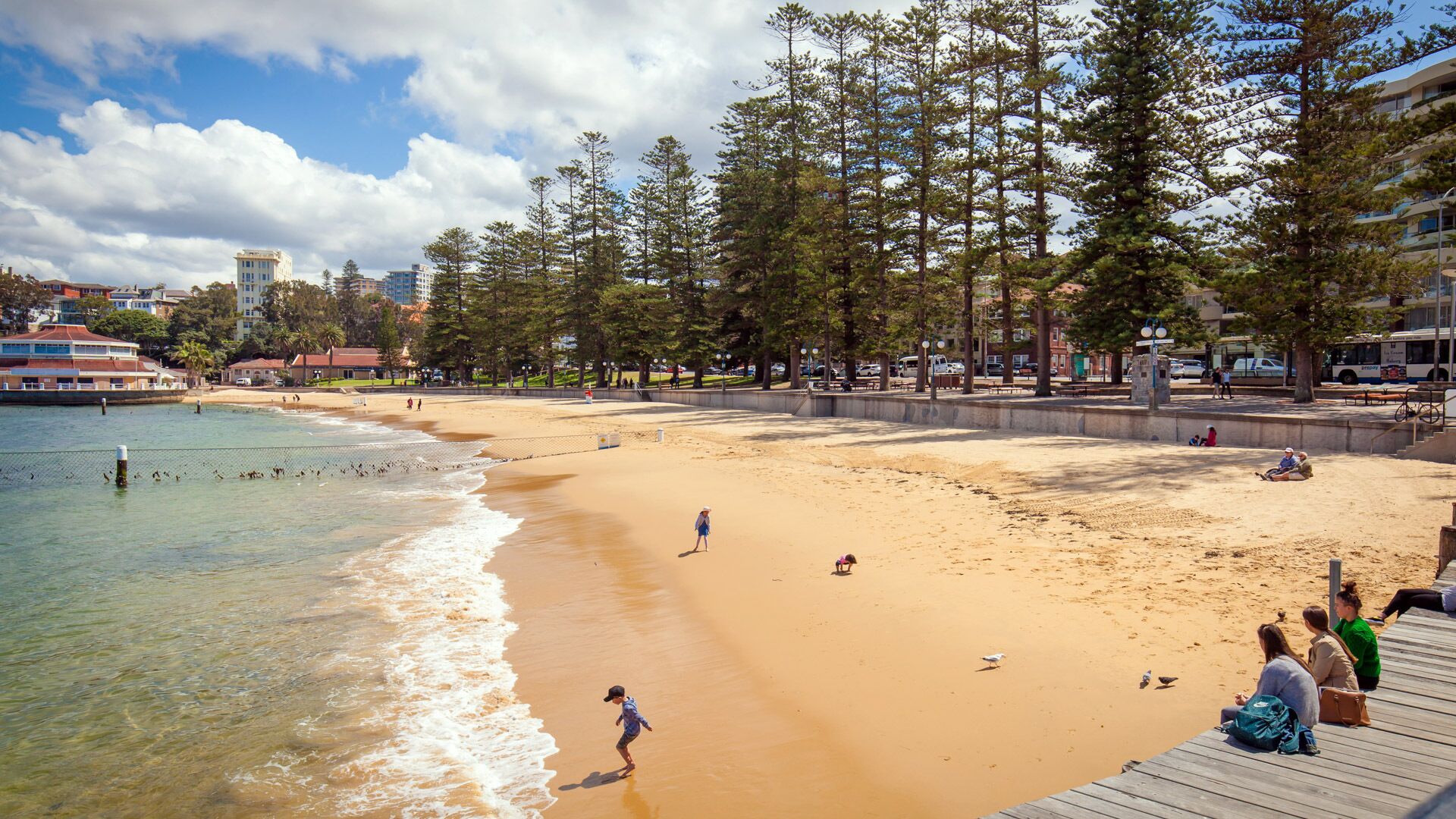 Manly Blue Retreat Apartment — image 16