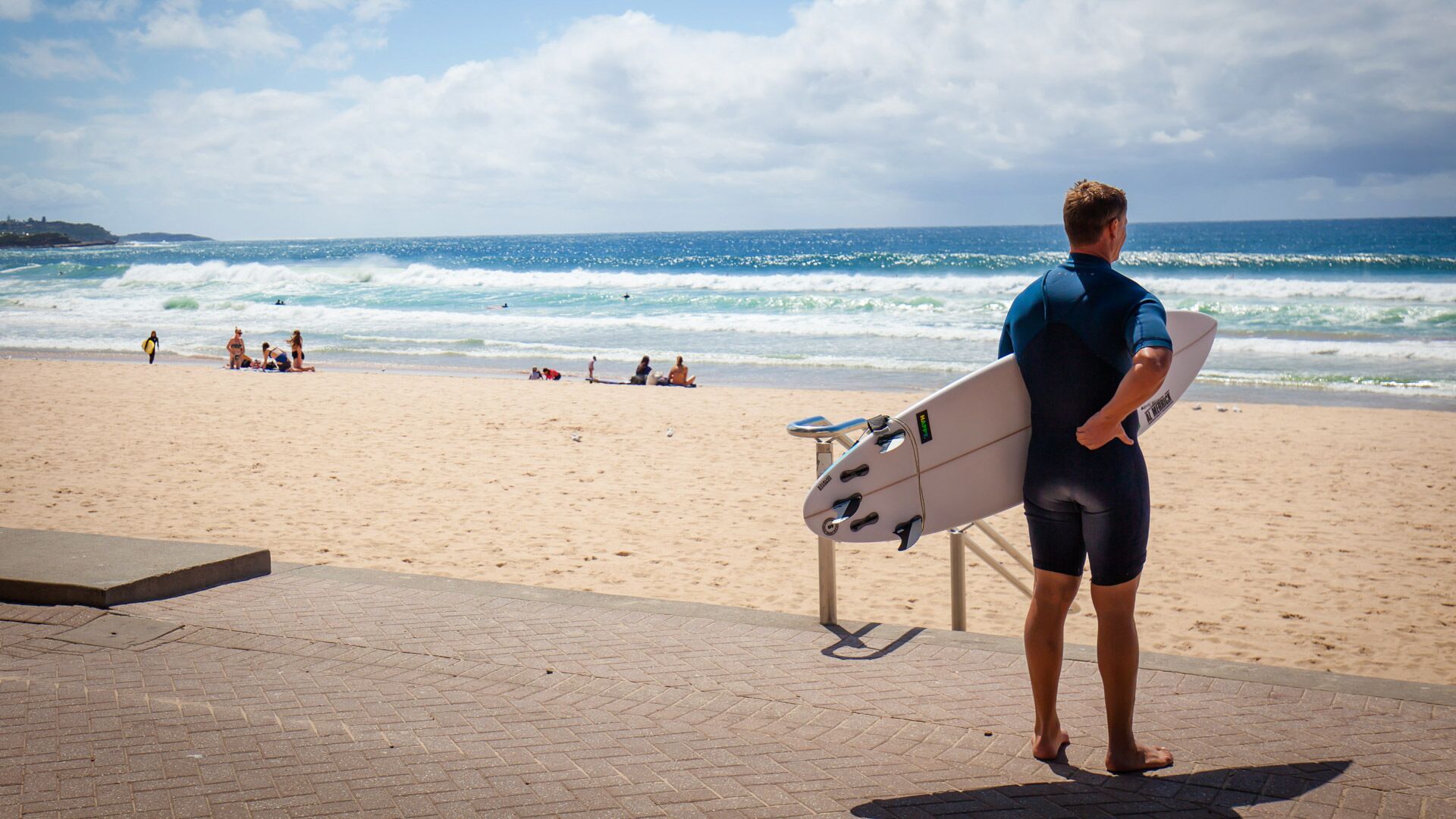 Manly Blue Retreat Apartment — image 17