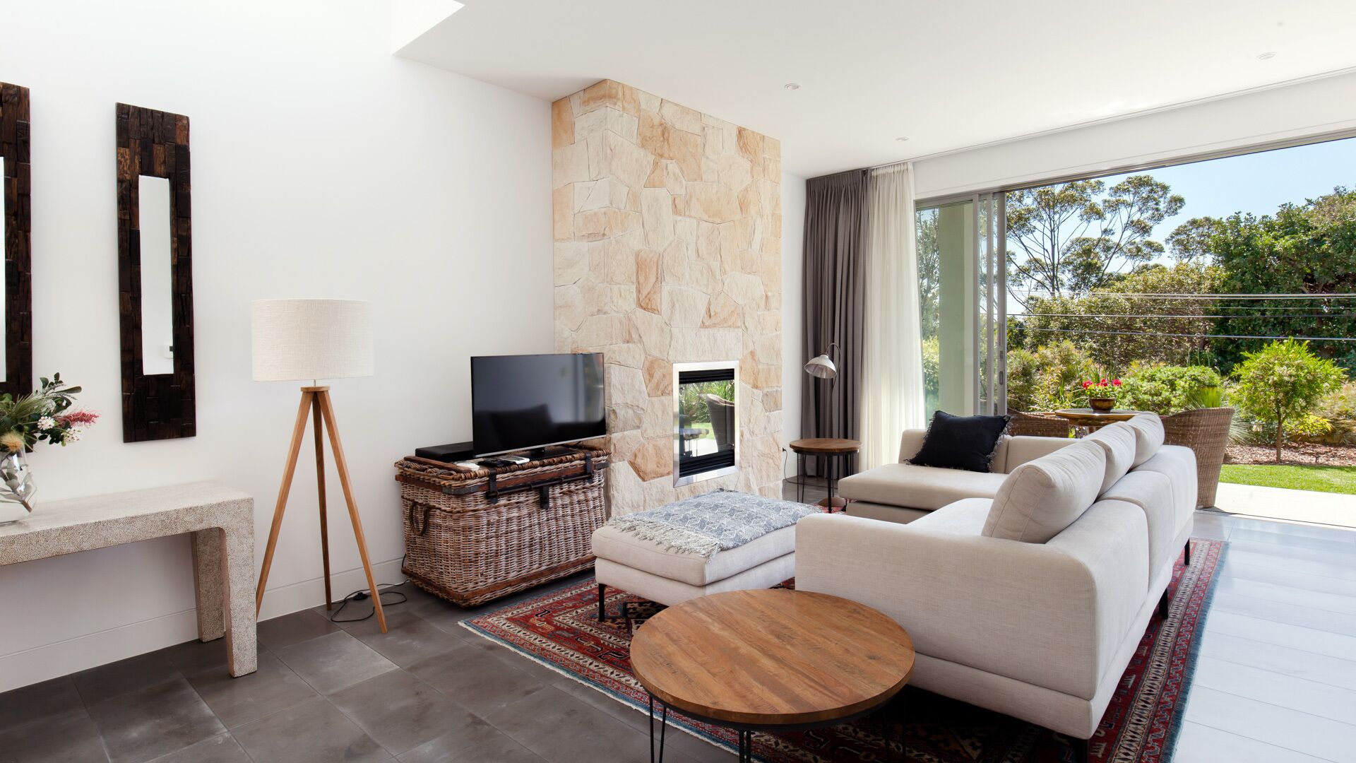 Manly Blue Retreat Apartment — image 7