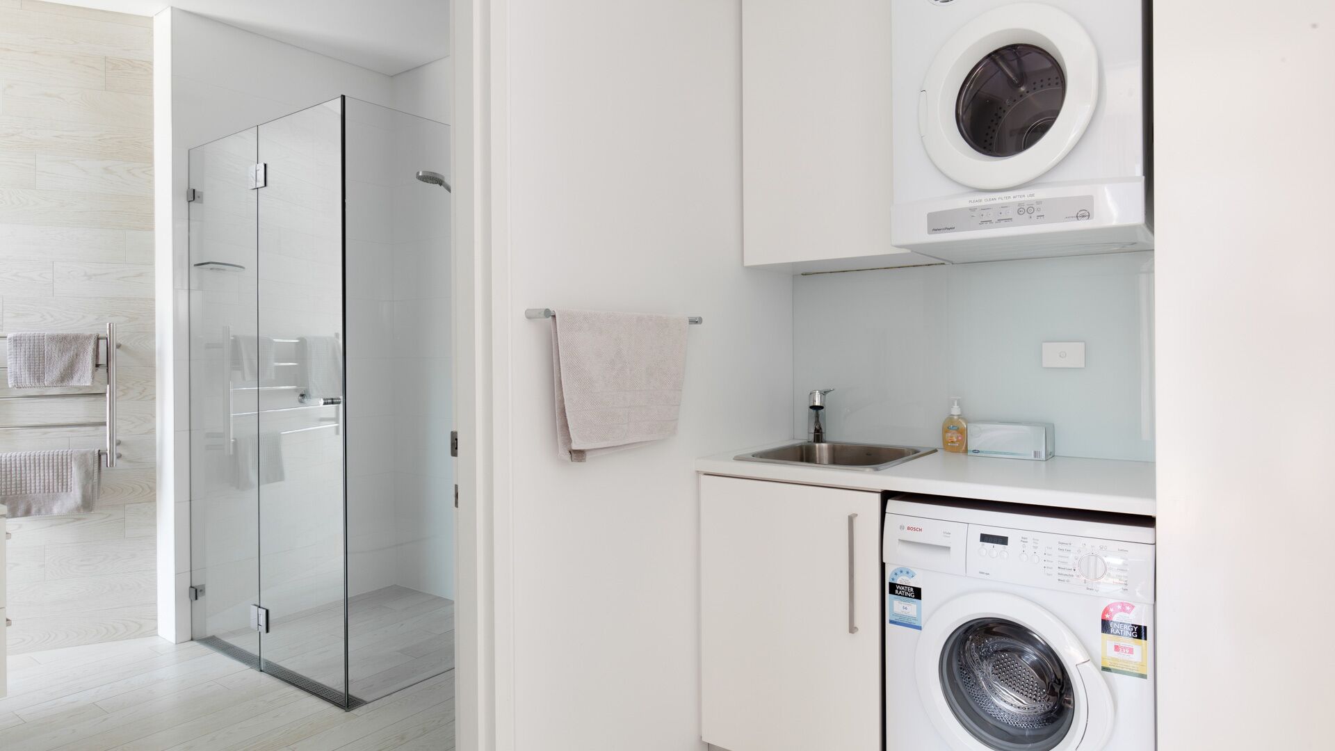 Manly Blue Retreat Apartment — image 3